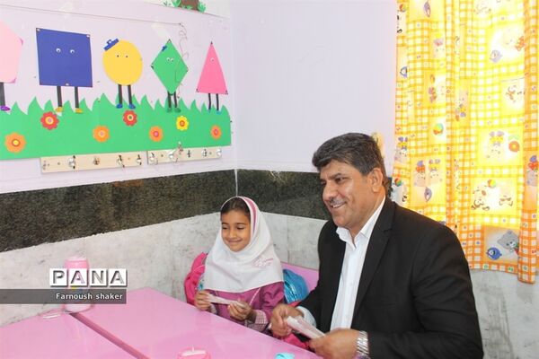 بازدید مدیرکل آموزش و پرورش استان بوشهر از دبستان مصلحیان