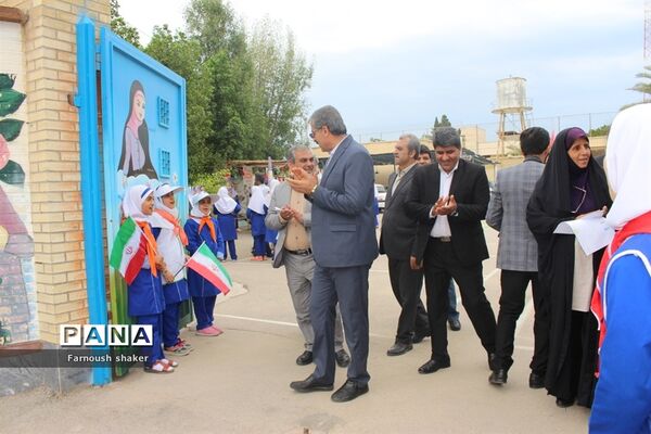 بازدید مدیرکل آموزش و پرورش استان بوشهر از دبستان مصلحیان