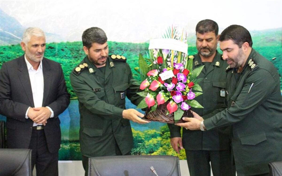 مدیر کل آموزش و پرورش کهگیلویه و بویراحمد  با فرمانده سپاه فتح دیدار کردند