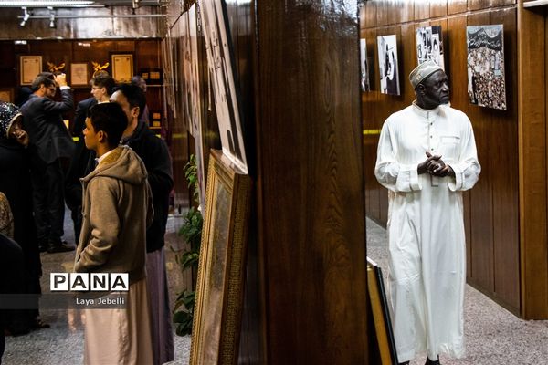 بازدید شرکت کنندگان ششمین دوره مسابقات بین المللی قرآن کریم از حسینیه جماران