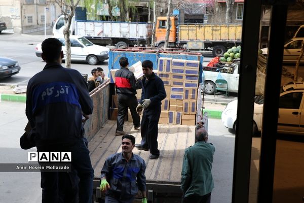 کمک‌های مردمی آذربایجان غربی به مناطق سیل زده