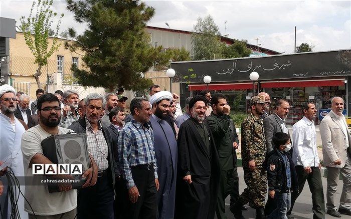 امام جمعه  خاورشهر: سپاه پاسداران از آرمان های چهل ساله  انقلاب حفاظت می کند