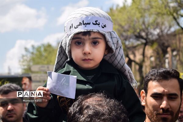 راهپیمایی مردم تبریز در حمایت از سپاه پاسداران انقلاب اسلامی
