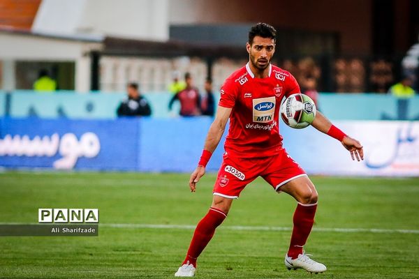 دیدار تیم‌های فوتبال پرسپولیس و سایپا