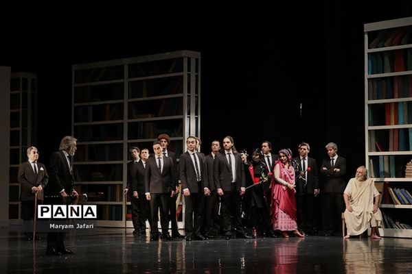 اجرای نمایش «سقراط»