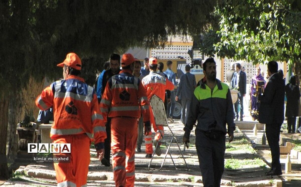 برخورد خودروبا تیر برق  منجر به فوت پاکبان