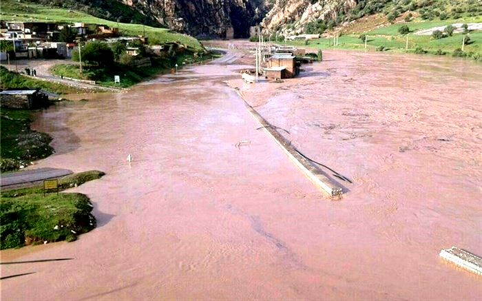 بسیج امکانات سازمان راهداری برای بازگشایی راه‌های روستایی لرستان