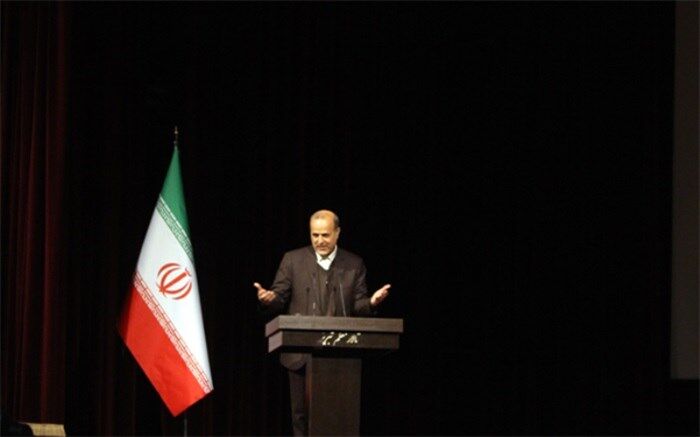 سخنگوی کمیسیون آموزش مجلس اعلام کرد:15 هزار میلیارد تومان مطالبات پرداخت نشده فرهنگیان از سال 82 تا کنون