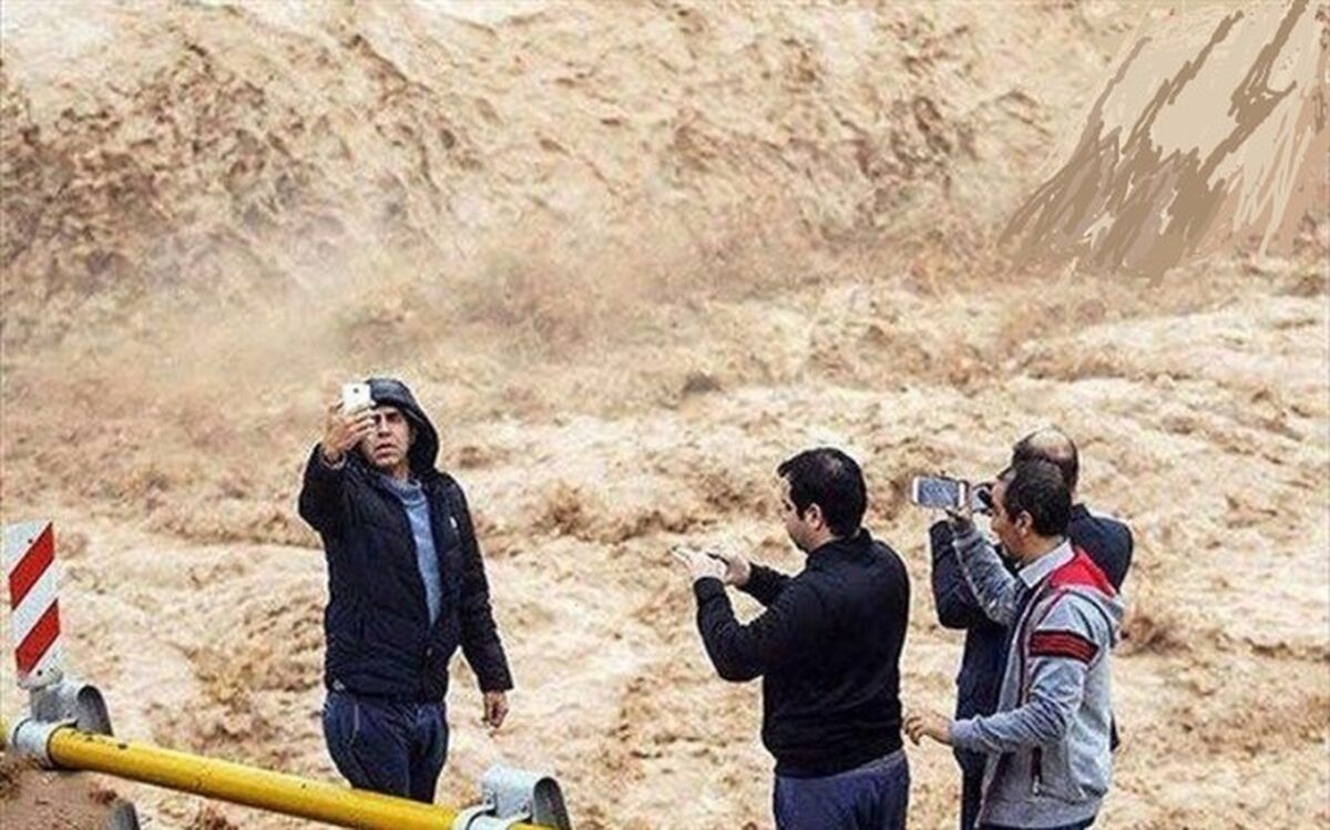 سلفی با سیل سه نفر را به کام مرگ کشاند