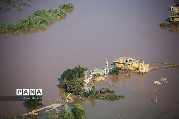 بازدید وزیر آموزش و پرورش از مناطق سیل‌زده استان خوزستان