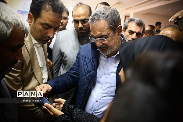 بازدید وزیر آموزش و پرورش از مناطق سیل‌زده استان خوزستان