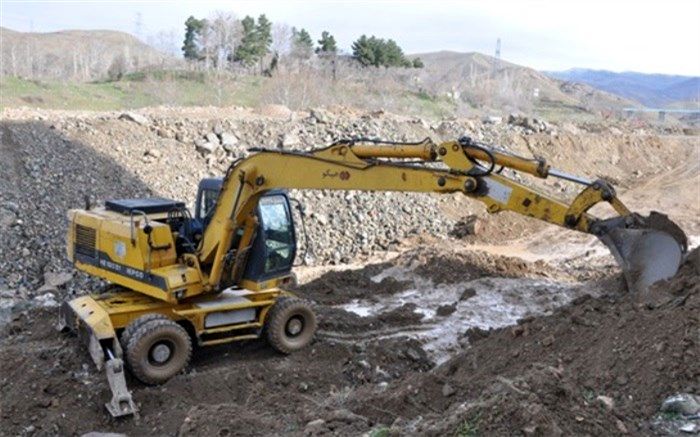 ۷۰۰۰ هزار تن شن و ماسه از نهر دلمبر خارج شد