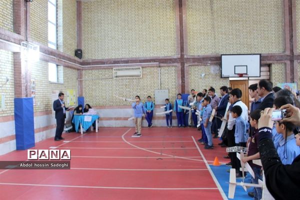 مسابقات گلایدر دانش‌آموزان پسر شهرستان بوشهر