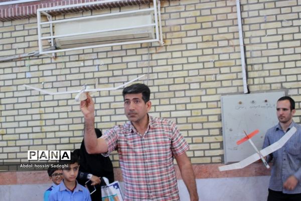 مسابقات گلایدر اولیای دانش‌آموزان پسر شهرستان بوشهر