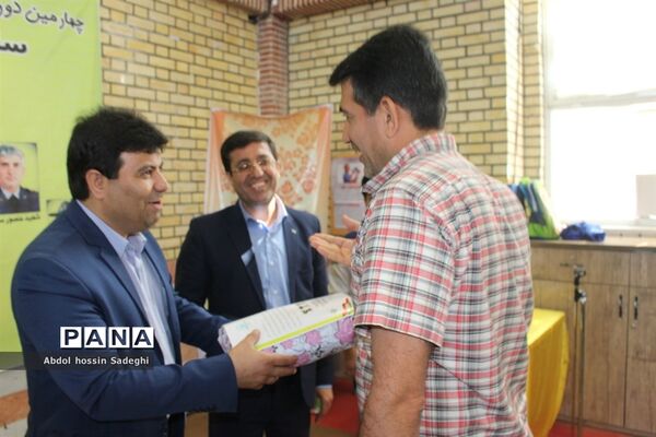 مسابقات گلایدر اولیای دانش‌آموزان پسر شهرستان بوشهر