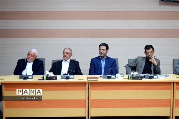 جلسه ستاد گرامیداشت مقام معلم در تبریز