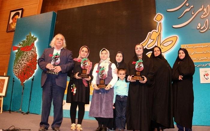 شاعران نیشابوری رتبه‌های برتر جشنواره هنری و ادبی چله نور را به دست آوردند