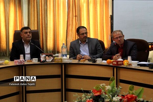 سومین جلسه شورای مرکزی انجمن اولیا و مربیان استان سمنان