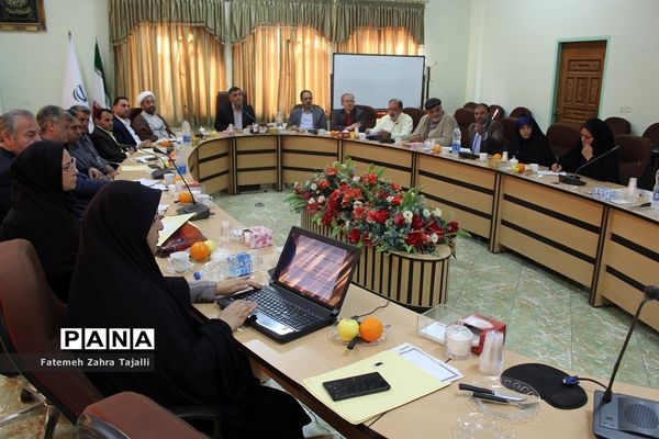 سومین جلسه شورای مرکزی انجمن اولیا و مربیان استان سمنان