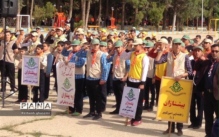 اردو پیشتازان نشاط بخش زندگی گروهی