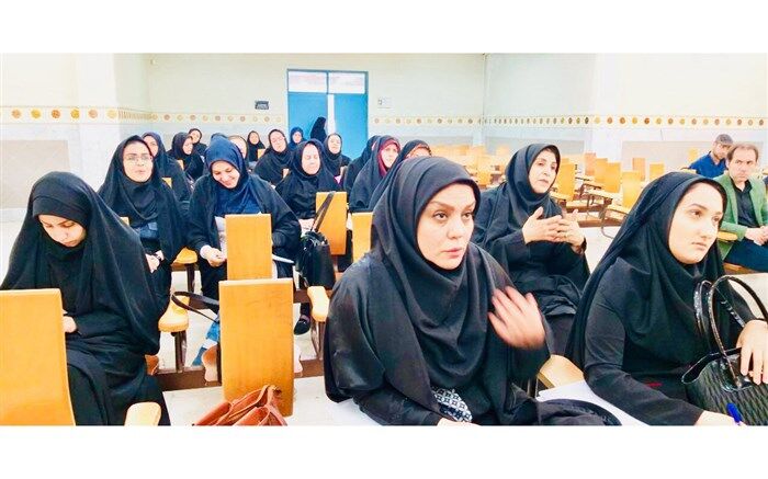 جلسه تخصصی مشاوران متوسطه دوره اول ناحیه دو شهر ری