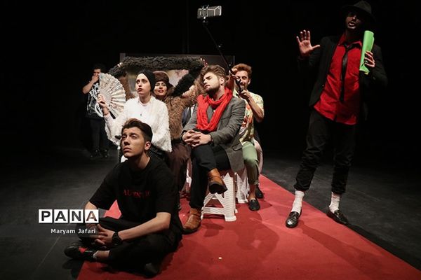 اجرای تئاتر «شهرت»