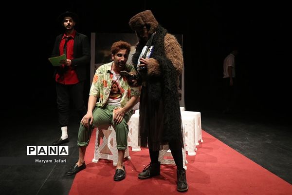 اجرای تئاتر «شهرت»