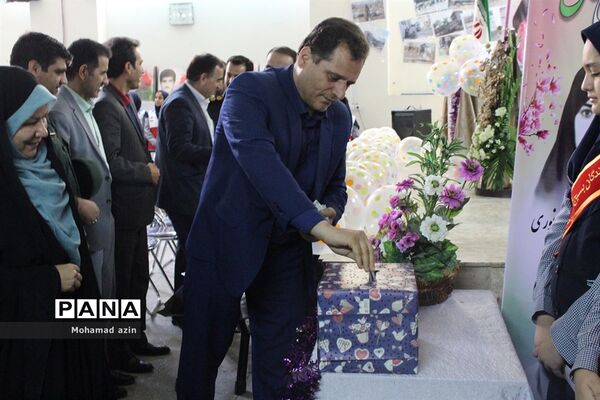 آیین سیل مهربانی همکلاسی‌ها