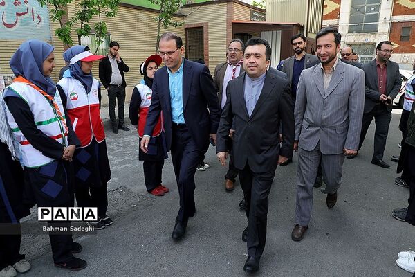 آیین سیل مهربانی همکلاسی‌ها