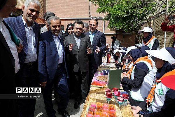 آیین سیل مهربانی همکلاسی‌ها