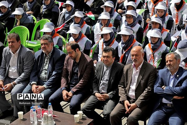 آیین سیل مهربانی همکلاسی‌ها