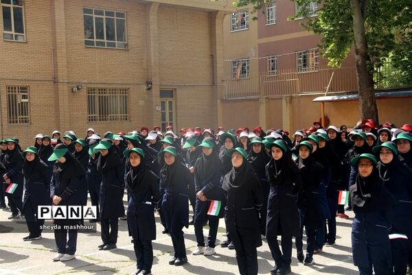 سیل مهربانی همکلاسی‌ها در ناحیه یک ری
