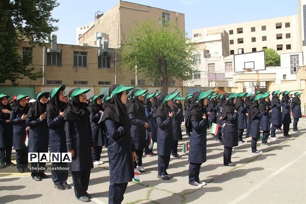سیل مهربانی همکلاسی‌ها در ناحیه یک ری