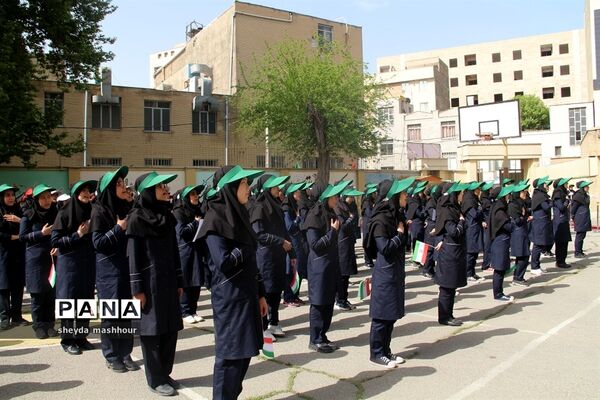 سیل مهربانی همکلاسی‌ها در ناحیه یک ری