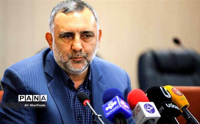 معاون فرهنگی وزیر ارشاد: وزارت ارشاد در واردات کاغذ تنها نقش نظارتی دارد