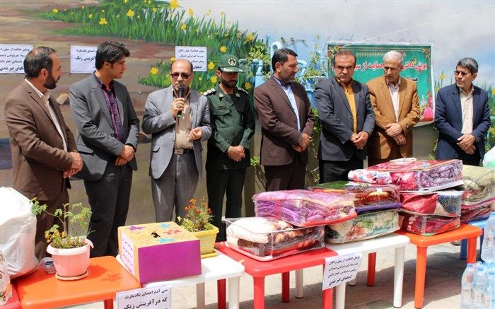 تصاویر  مراسم " سیل مهربانی هم‌کلاسی‌ها " در مدرسه فجر دانش  و عترت فرهنگیان یاسوج
