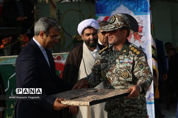 رژه روز ارتش در جزیره کیش