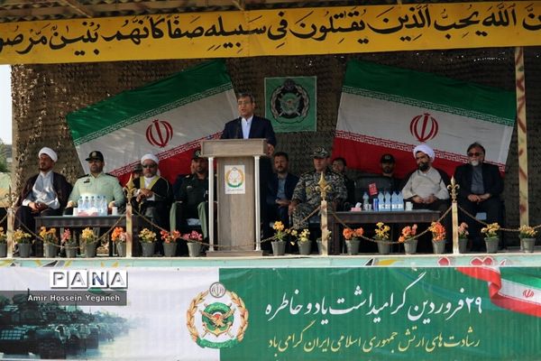 رژه روز ارتش در جزیره کیش