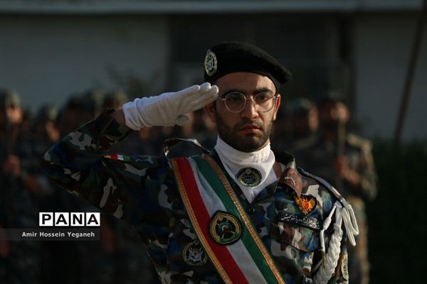 رژه روز ارتش در جزیره کیش