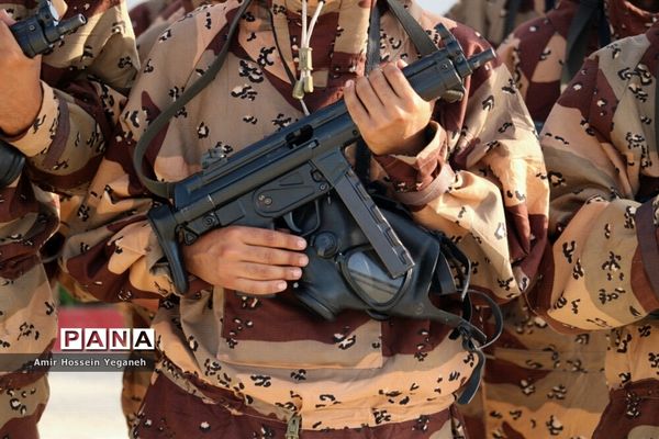 رژه روز ارتش در جزیره کیش