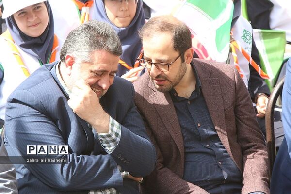 حاشیه هایی از مراسم «سیل مهربانی همکلاسی ها»