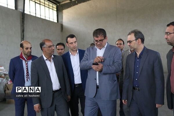 حاشیه هایی از مراسم «سیل مهربانی همکلاسی ها»