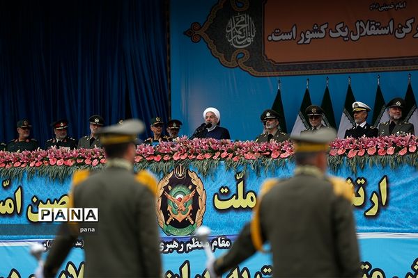 مراسم رژه روز ارتش