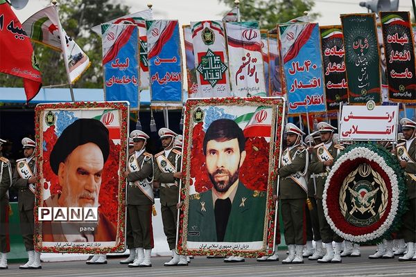 مراسم رژه روز ارتش