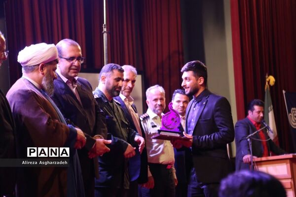 آیین تجلیل از جوانان و نخبگان برتر بابلسر