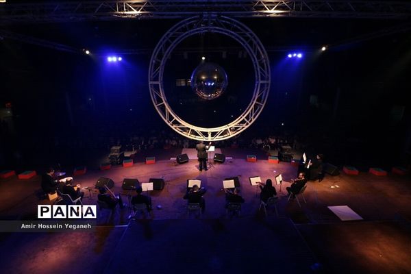 کنسرت خیریه سالار عقیلی در جزیره کیش