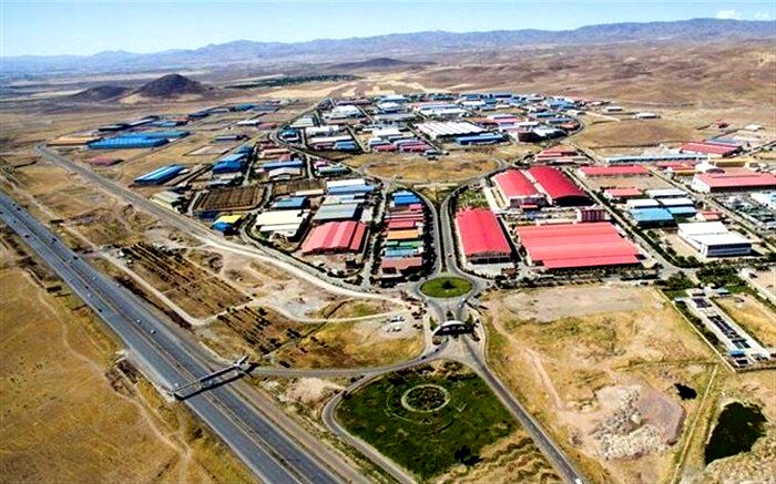 معاون وزیر کار: بررسی بنگاه‌های آسیب‌دیده از سیل در دستور کار ستادرفع موانع تولید قرار گرفت
