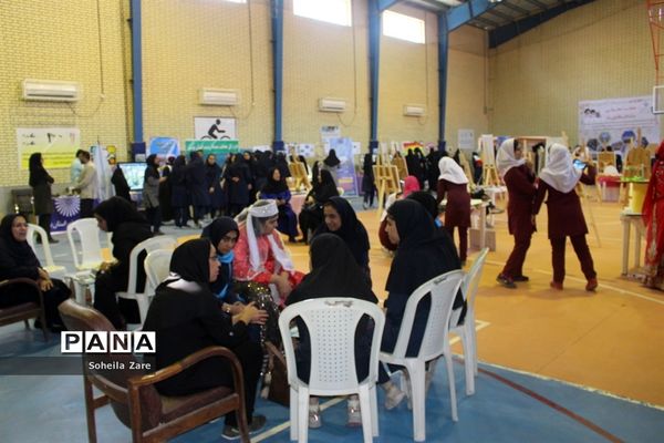 افتتاح نمایشگاه هفته معرفی مشاغل در بوشهر