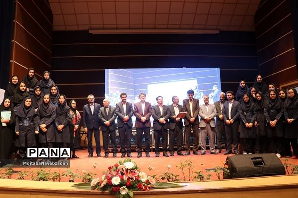 اختتامیه مسابقات فرهنگی و هنری دانش آموزان دختر خراسان رضوی در مشهد