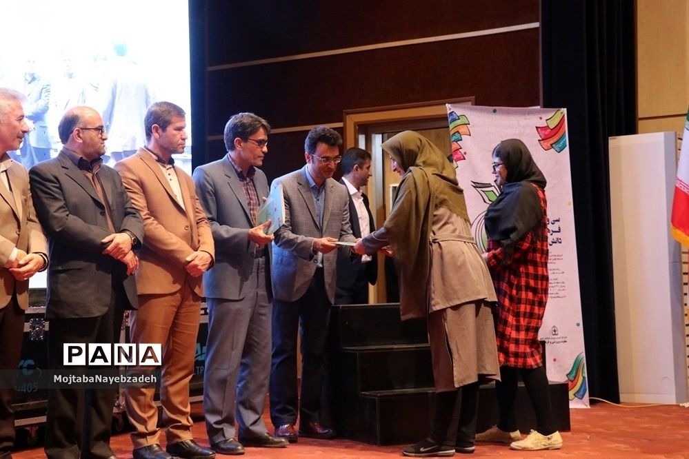 اختتامیه مسابقات فرهنگی و هنری دانش آموزان دختر خراسان رضوی در مشهد